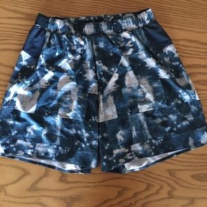 Men’s lululemon shorts size medium
